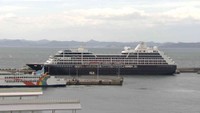 クルーズ客船「アザマラ・パシュート」が高松港に寄港　約3万トン・日本一周クルーズ中