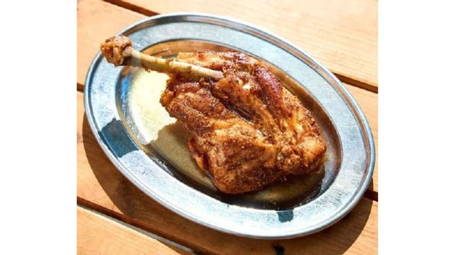 「骨付鳥 蘭丸」骨付鳥 ひな（1本）1,080円