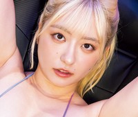 麻倉瑞季（撮影／田中智久　ヘアメイク／海瀬志津奈(JULLY)　スタイリング／沼田実咲 (ミタケイショウ)）