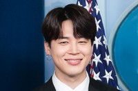 米ホワイトハウスの定例会見に参加するBTSのJIMINさん