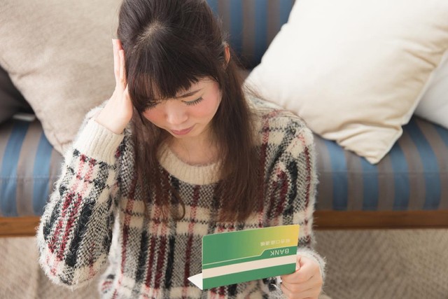 この貯蓄額じゃ不安…節約しないと　※画像はイメージです（hanack/stock.adobe.com）