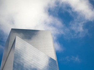 必殺仕事モード。会社が見えると、明るく笑顔な私のスイッチを入れる