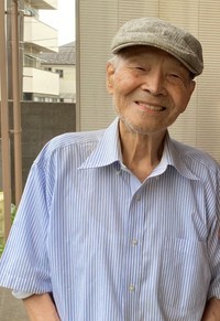 自然体で100歳代も健康に過ごす歌手の坂上弘（本人提供）