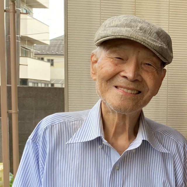自然体で100歳代も健康に過ごす歌手の坂上弘（本人提供）