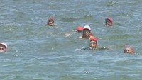 小学生から73歳まで　遠泳大会2km泳ぐ　香川