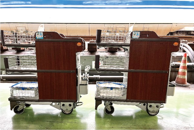 車内販売用ワゴン（写真はイメージ、JR東海リテイリング・プラスのサイトから）