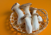 そのまま全部食べてOK！※画像はイメージです（yasumurasaki/stock.adobe.com）