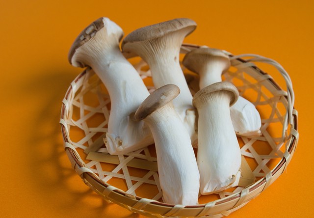 そのまま全部食べてOK！※画像はイメージです（yasumurasaki/stock.adobe.com）