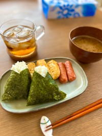 子どもたちのために準備した「最高の夏休み昼ごはん」／すずこさん（@suzukopopopopo）提供