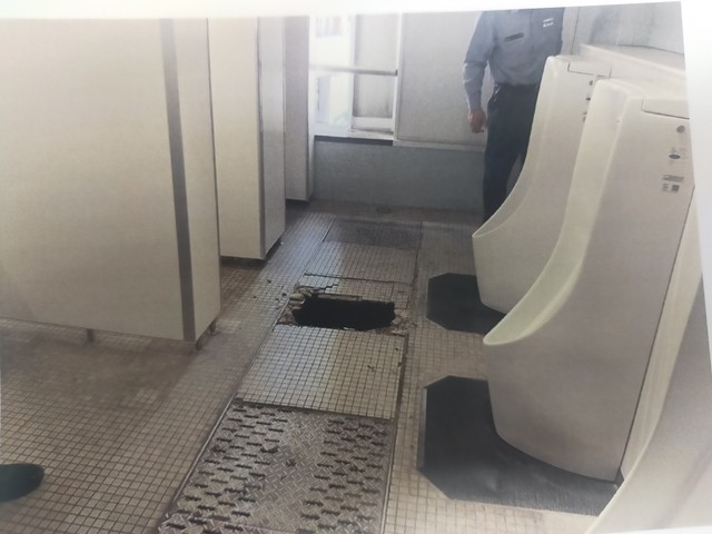 栗林駅構内のトイレ