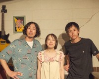 三輪卓也（Vo.Gt.）、のん（Key.）、向井ユウスケ（Dr.）