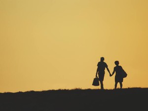 子どもにお金を求める親が異常でも、「愛」はある。27年間の我慢