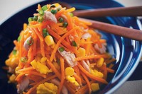 シーチキンマイルドを使用した「にんじんしりしりシーチキン」（提供：はごろもフーズ）