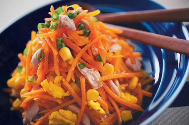 シーチキンマイルドを使用した「にんじんしりしりシーチキン」（提供：はごろもフーズ）