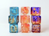 珠工房さんが手掛けたダイス（一例）（提供：珠工房さん）