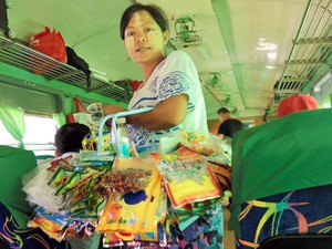 日本と中国がせめぎ合う　英国が残したミャンマー鉄道