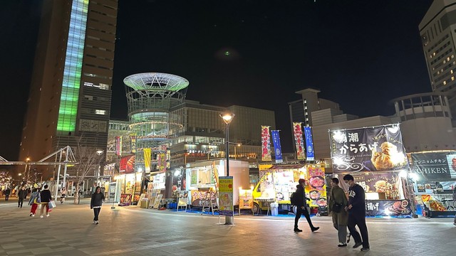 高松駅前　3月1日午後8時ごろ