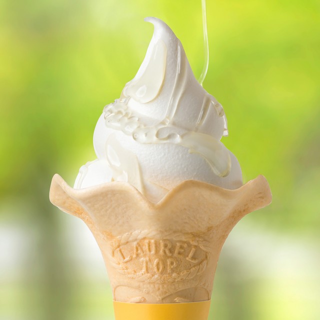 「長坂養蜂場」のはちみつソフトクリーム（提供）