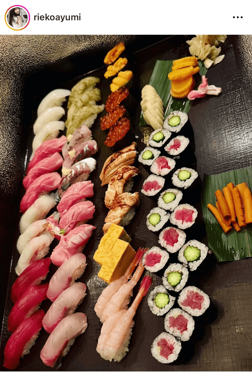 「#最後の晩餐②(大腸癌手術前ver）大好物のお寿司」（歩りえこriekoayumi (@riekoayumi)さんのインスタグラムより）