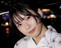 紅羽りお（撮影：青山裕企　ヘアメイク：田中あゆ美　スタイリング：海瀬志津奈（JULLY））