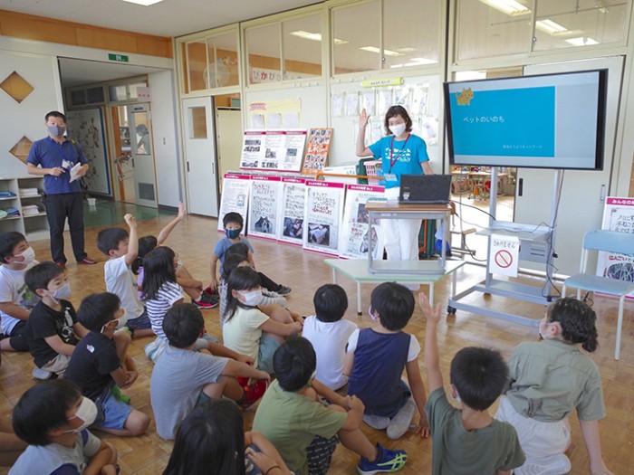 「新潟動物ネットワーク」。保護・譲渡活動だけでなく、年間約800件の猫問題の対応や「命の大切さ」を伝える啓発活動も行う