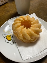 世界に一つしかないドーナツ＝御花豆ハナさん（@087mame）提供