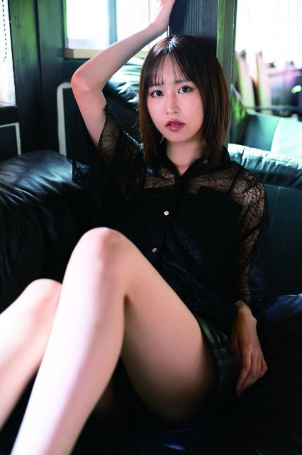 古賀成美、初のグラビア映像作品 | 朝日新聞デジタルマガジン＆[and]