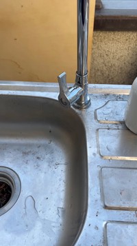 ペットの水換えに使っていた屋外の水道／ぜろまるペッツさん（@ぜろまるペッツ）提供