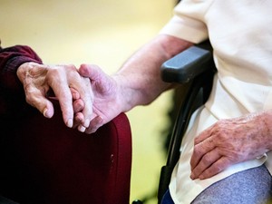 書いたものを見て、アルツハイマー病の発症を予測する　IBMの新研究