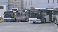 路面電車や路線バスを利用する高齢者や障害者の運賃割引事業には3億9500万円が充てられる予定