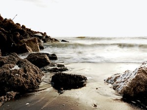 苦しそうな女性を突き放した正社員を見て、私はキレて泣いた