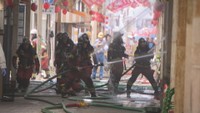 「白い煙がバーっと回って…」岡山市中心部の商店街で火事　複数の建物が焼ける