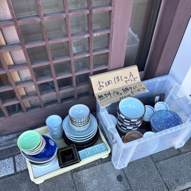 もとは前に入っていたうどん屋さんの所有物だったようです。 ※麺屋七竈提供