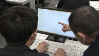 〈新型コロナ〉教員が遠隔で授業を行うための専用アプリの使い方を学ぶ　生徒にアドバイスなど在宅で可能に　岡山