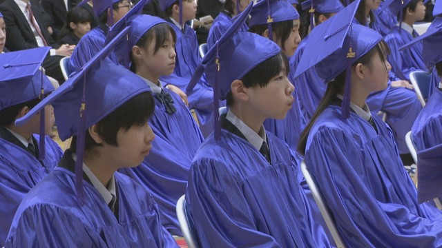 就実小学校の卒業式　岡山・中区西川原