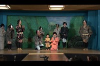 終演後、舞台に勢ぞろいⓒABCテレビ
