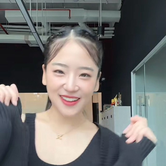 仲川遥香さんのTikTok（@haruchan210）から