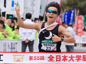 【写真】優勝の瞬間も、シード争いも　全日本大学駅伝27チームのフィニッシュシーン