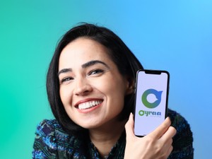 1分単位で頼める通訳マッチングアプリ「オイラ」　きっかけはバーでの会話だった