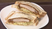 トンカツサンドを中・高・予備校生に100円引き