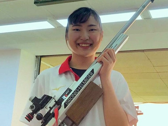 射撃 - 東京五輪の金1号は中国の大学生 一躍「ヒロイン」に | 4years