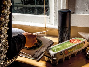 アレクサやSiriだけに聞こえる秘密指令の恐怖