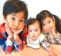 仲良し三兄妹のしょう君、はなちゃん、ひなちゃん（提供：hika（3児のママ）さん）