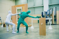 プロトタイプを用いた実験および議論の様子