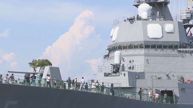 護衛艦「あきづき」　高松港　高松市サンポート