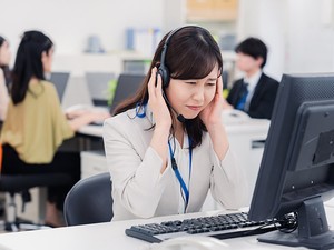 【10月1日義務化】カスハラ対策とは？中小企業・小規模店舗のための実務対応ガイド