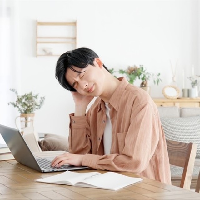 受験勉強が上手く捗らない…　※画像はイメージです（まぽ/photoAC）