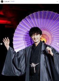 津田健次郎さん、30周年アニバーサリーディナーショーでは和服姿も（本人のインスタグラムから）