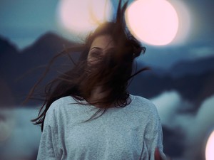 「娘のように思っている」60代の上司は私の手を握った。誰もがセクハラ被害を告白できる社会にしたい