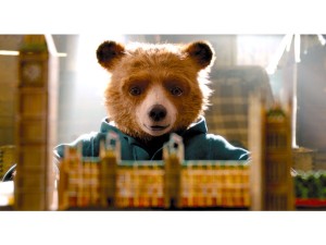 『パディントン2』｢移民｣のクマ､排外主義と闘う